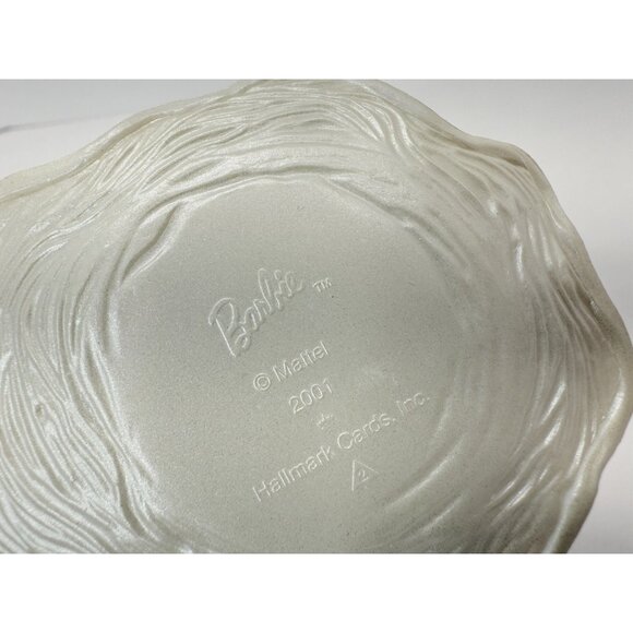 2 Hallmark Barbie Ornaments 2001 Christmas Celebration And Millennium Princess - Picture 11 of 11